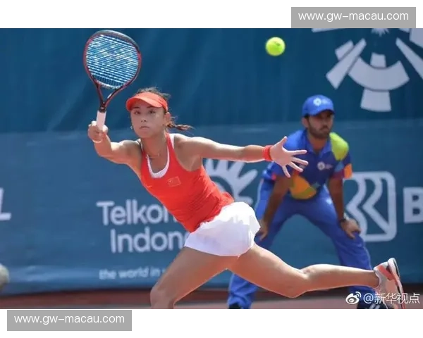 王蔷亮相上海贺岁杯表演赛，坦言享受比赛氛围重拾灿烂笑容