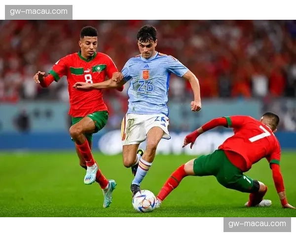 空间压缩与密集防守策略 弱势方制造冷门概率显著提升趋势